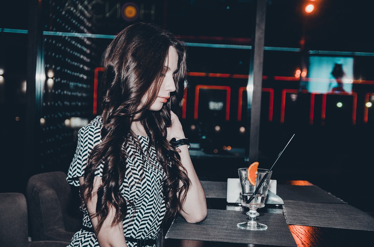 權(quán)力與欲望的交織，強吃的女主任最新章節(jié)