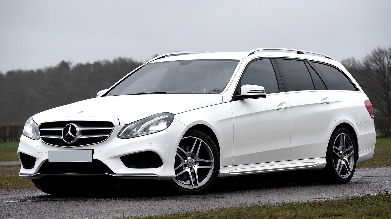 奔馳S級轎車S320L 2016款最新報價及市場分析，深度洞悉市場動態(tài)